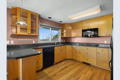 10180 SE Cresthill Rd, Happy Valley, OR 97086 - Photo 18