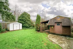 1147 S 34th Pl, Springfield, OR 97478 - Photo 24