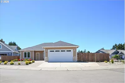 2010 Roosevelt Loop, North Bend, OR 97459 - Photo 30