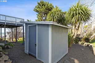 1931 NE 68th St, Lincoln City, OR 97367 - Photo 40