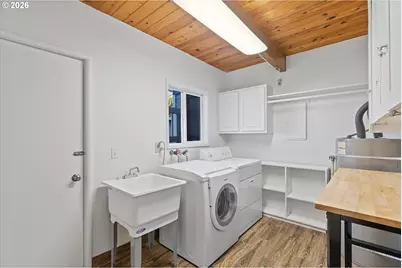 1931 NE 68th St, Lincoln City, OR 97367 - Photo 34