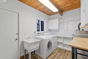 1931 NE 68th St, Lincoln City, OR 97367 - Photo 34