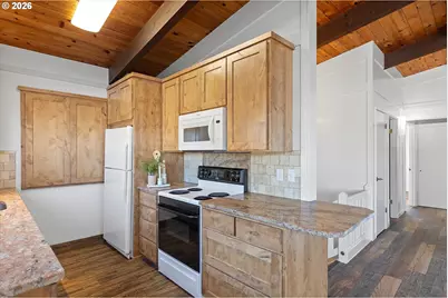 1931 NE 68th St, Lincoln City, OR 97367 - Photo 16