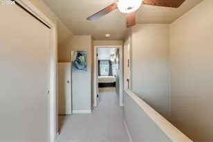 4446 NE Irving St, Portland, OR 97213 - Photo 14