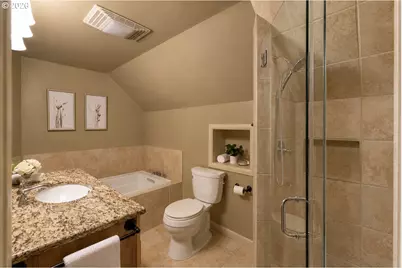 4446 NE Irving St, Portland, OR 97213 - Photo 18