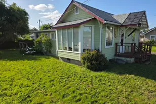 812 B St, Myrtle Point, OR 97458 - Photo 4