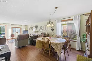 12723 SE Main St, Portland, OR 97233 - Photo 6