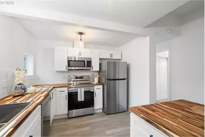 6023 N Amherst St, Portland, OR 97203 - Photo 22