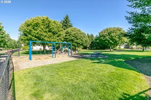 1652 SW Wright Pl, Troutdale, OR 97060 - Photo 36