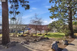 40 SW Mc Kinley Ave, Bend, OR 97702 - Photo 32