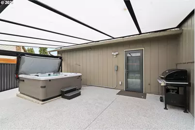 1205 NE 188th Pl, Portland, OR 97230 - Photo 26