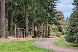 1205 NE 188th Pl, Portland, OR 97230 - Photo 36