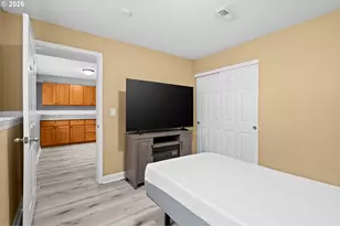 1205 NE 188th Pl, Portland, OR 97230 - Photo 22