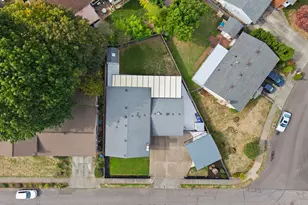 1205 NE 188th Pl, Portland, OR 97230 - Photo 32