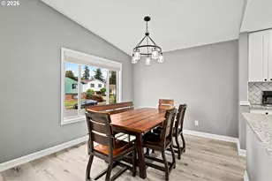 1205 NE 188th Pl, Portland, OR 97230 - Photo 8