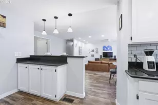 20190 SW Imperial St, Beaverton, OR 97003 - Photo 14