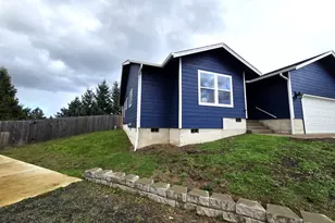 263 Addison Ave, Sutherlin, OR 97479 - Photo 4