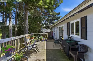 3854 Vista Dr, North Bend, OR 97459 - Photo 22