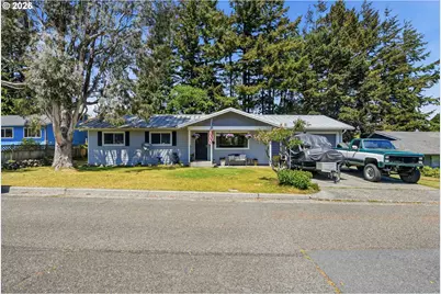 3854 Vista Dr, North Bend, OR 97459 - Photo 2
