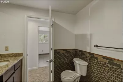 1915 Fern Ct, Coos Bay, OR 97420 - Photo 28