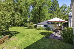 9009 SW 36th Ave, Portland, OR 97219 - Photo 30