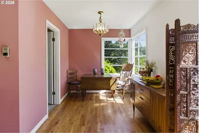 9009 SW 36th Ave, Portland, OR 97219 - Photo 10