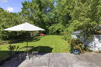 9009 SW 36th Ave, Portland, OR 97219 - Photo 26