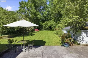 9009 SW 36th Ave, Portland, OR 97219 - Photo 26