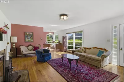 9009 SW 36th Ave, Portland, OR 97219 - Photo 8