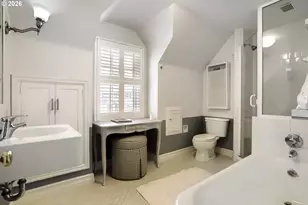 6394 SW Burlingame Ave, Portland, OR 97239 - Photo 24
