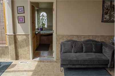 421 W Grant St, Burns, OR 97720 - Photo 18