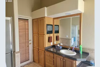 421 W Grant St, Burns, OR 97720 - Photo 20