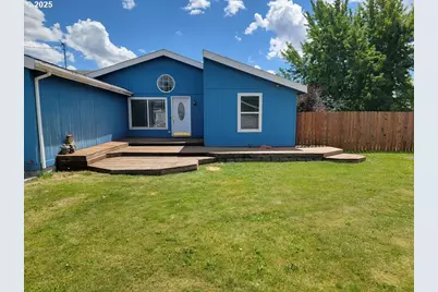 421 W Grant St, Burns, OR 97720 - Photo 1