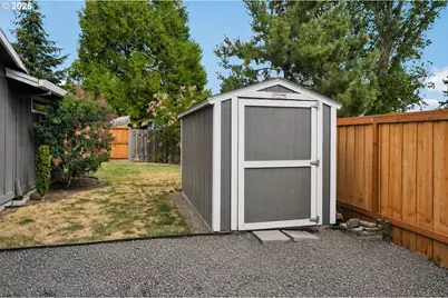14105 SW Spinnaker Dr, Beaverton, OR 97005 - Photo 46