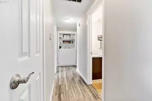14105 SW Spinnaker Dr, Beaverton, OR 97005 - Photo 24
