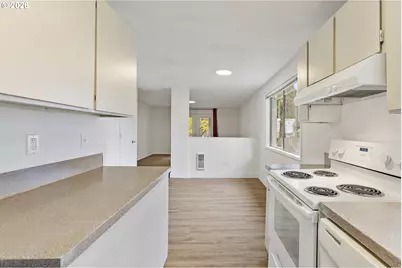 5620 NE Killingsworth St, Portland, OR 97218 - Photo 8