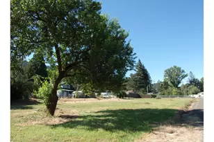 0 Walnut St, Myrtle Creek, OR 97457 - Photo 1