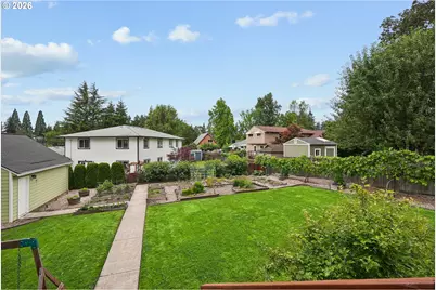 3915 SE Risley Ave, Milwaukie, OR 97267 - Photo 22