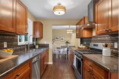 17928 Royal Ct, Lake Oswego, OR 97035 - Photo 14