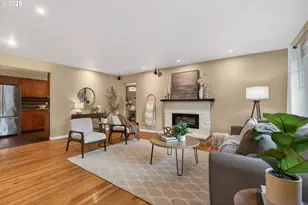 17928 Royal Ct, Lake Oswego, OR 97035 - Photo 4