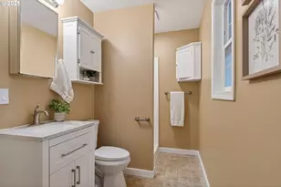 17928 Royal Ct, Lake Oswego, OR 97035 - Photo 18