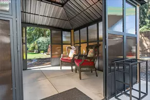 17928 Royal Ct, Lake Oswego, OR 97035 - Photo 36