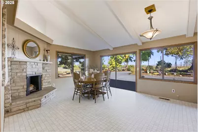 4667 St Paul Hwy NE, Saint Paul, OR 97137 - Photo 10