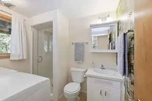 1522 Russet Dr, Eugene, OR 97401 - Photo 22