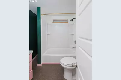 317 NE Benton St, Newport, OR 97365 - Photo 8
