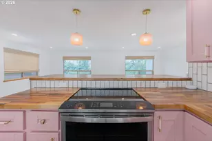 317 NE Benton St, Newport, OR 97365 - Photo 2