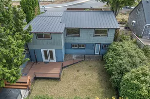 317 NE Benton St, Newport, OR 97365 - Photo 12