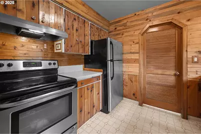 760 SE Williams Rd, Gresham, OR 97080 - Photo 10