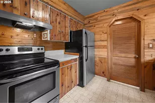 760 SE Williams Rd, Gresham, OR 97080 - Photo 10