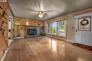 760 SE Williams Rd, Gresham, OR 97080 - Photo 2